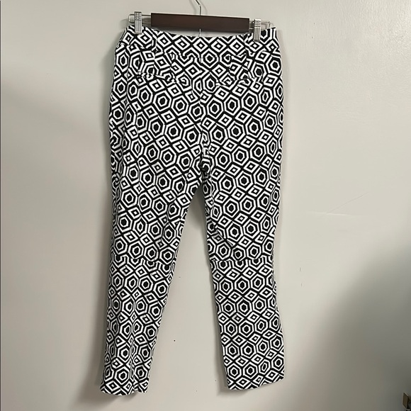 Black and White Geometric Pattern Pants - Picture 4 of 4